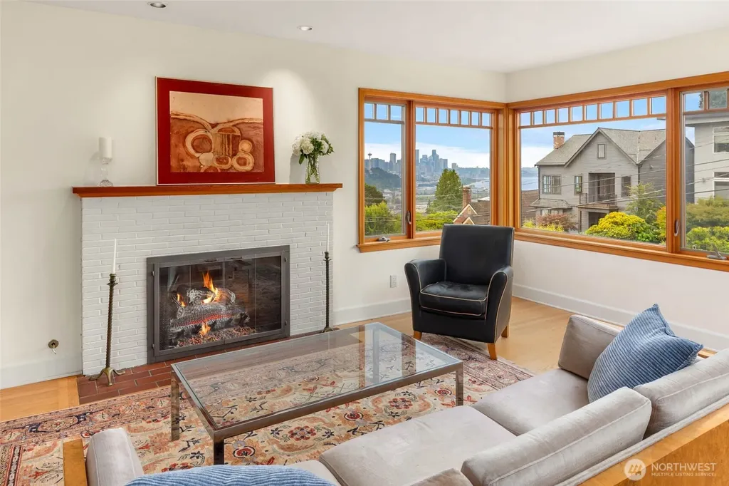2626 W Boston Street Seattle WA 98199