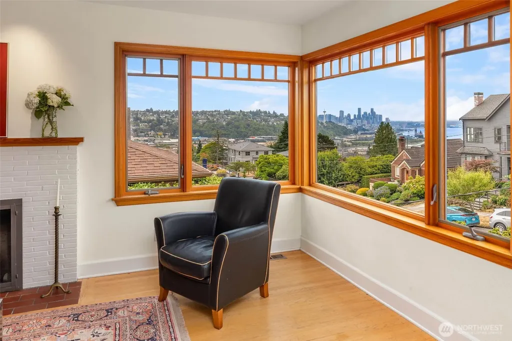 2626 W Boston Street Seattle WA 98199