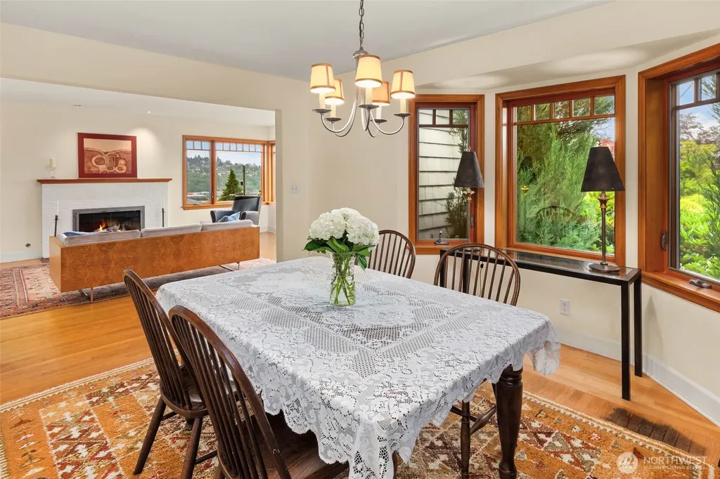 2626 W Boston Street Seattle WA 98199