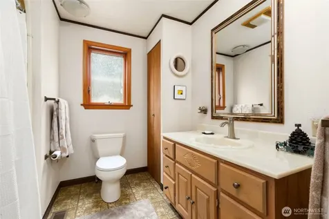 2626 W Boston Street Seattle WA 98199