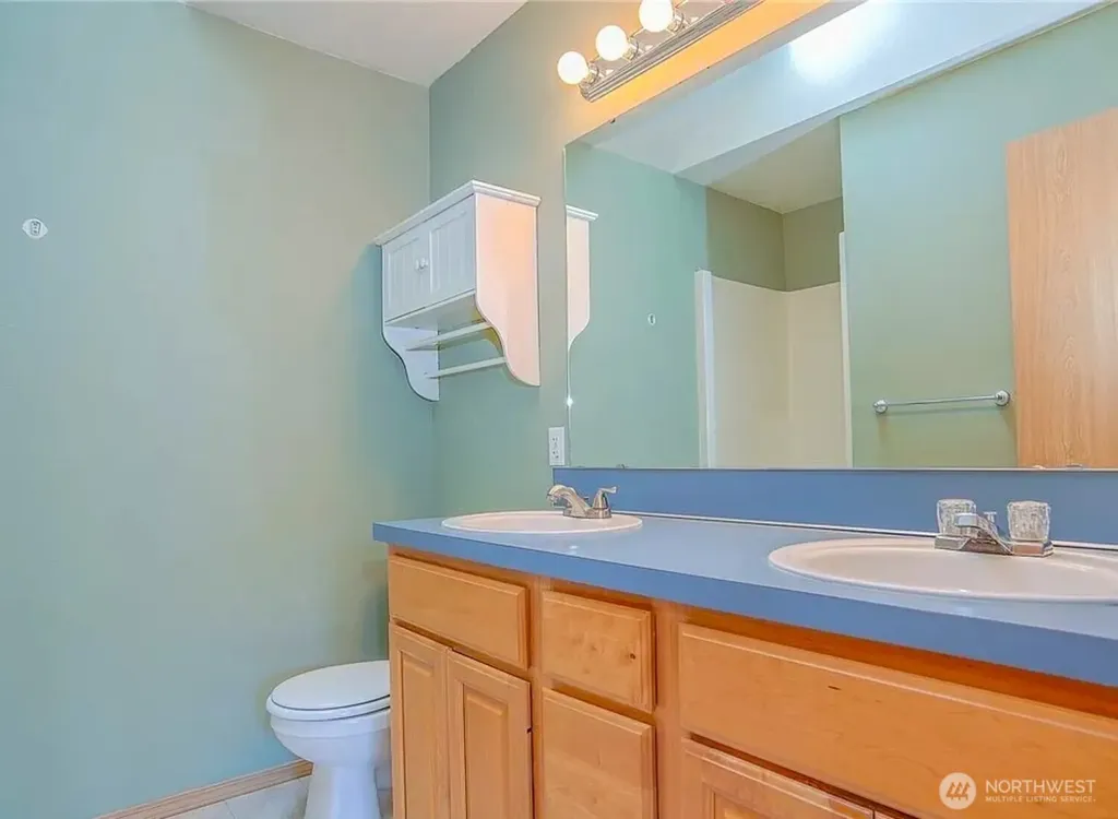 9124 Lewis NE Lacey WA 98516