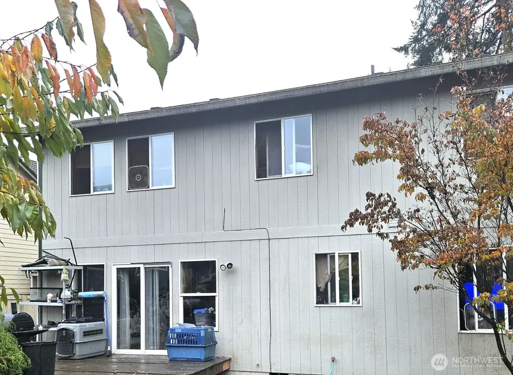 9124 Lewis NE Lacey WA 98516
