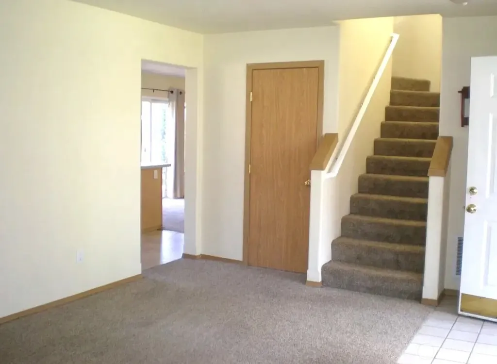 9124 Lewis NE Lacey WA 98516