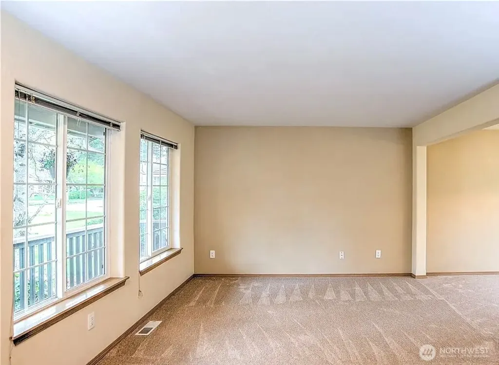 9124 Lewis NE Lacey WA 98516