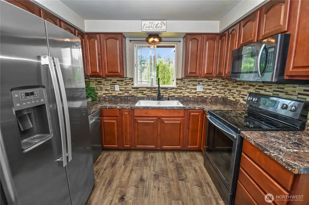 2407 255th Street NW Stanwood WA 98292