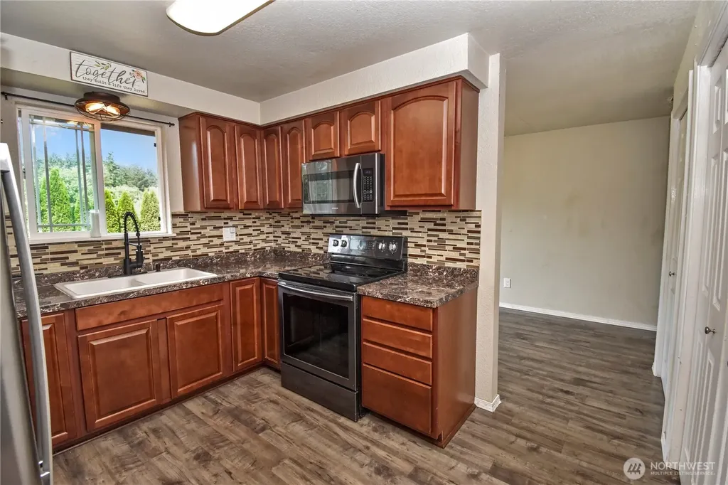 2407 255th Street NW Stanwood WA 98292