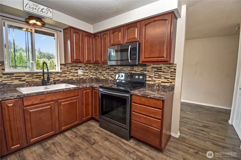 2407 255th Street NW Stanwood WA 98292