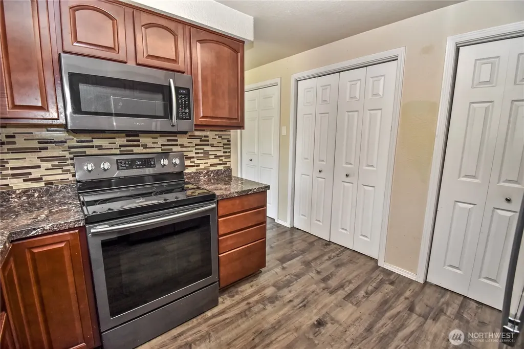 2407 255th Street NW Stanwood WA 98292