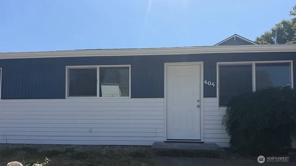 404 S Division Lane Tacoma WA 98418