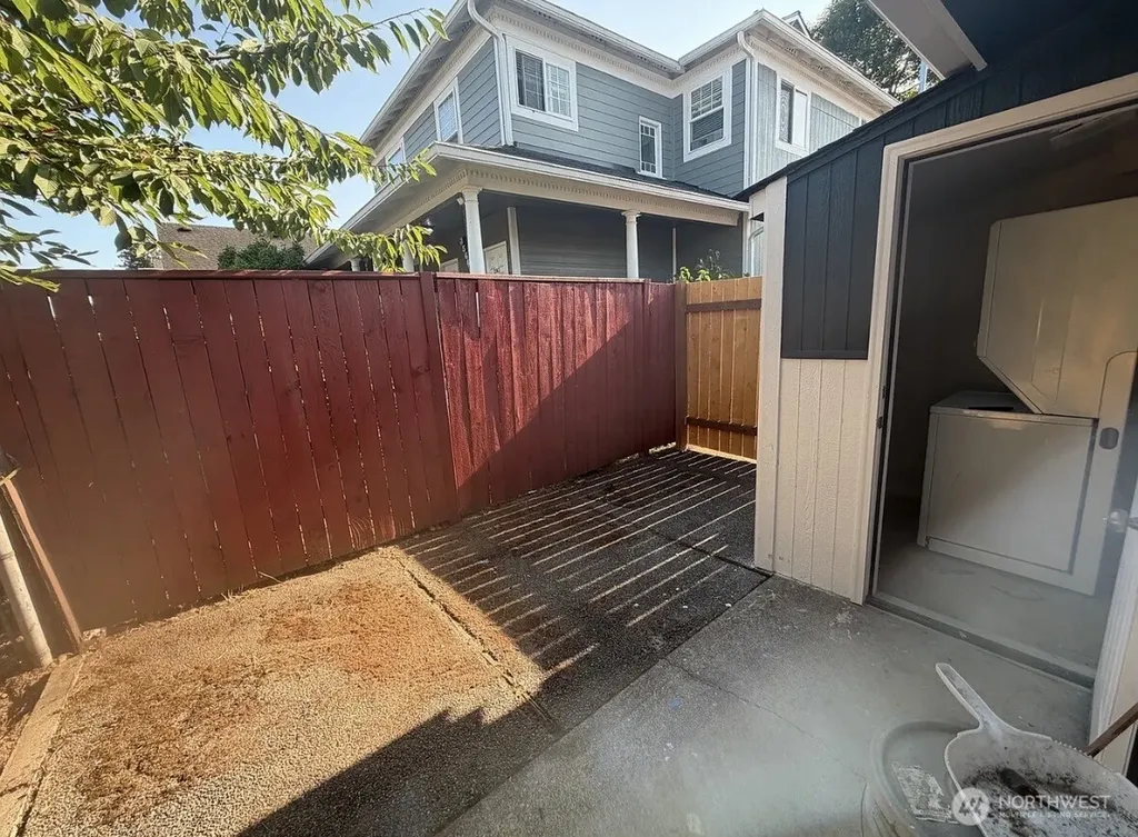 404 S Division Lane Tacoma WA 98418