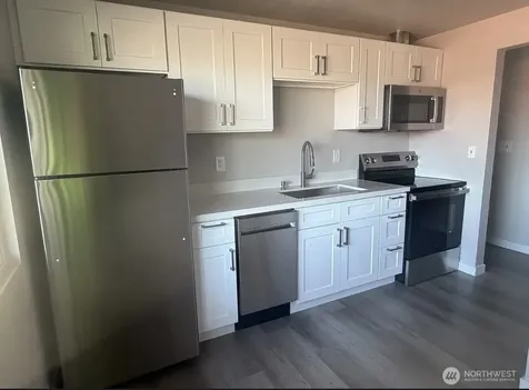 404 S Division Lane Tacoma WA 98418