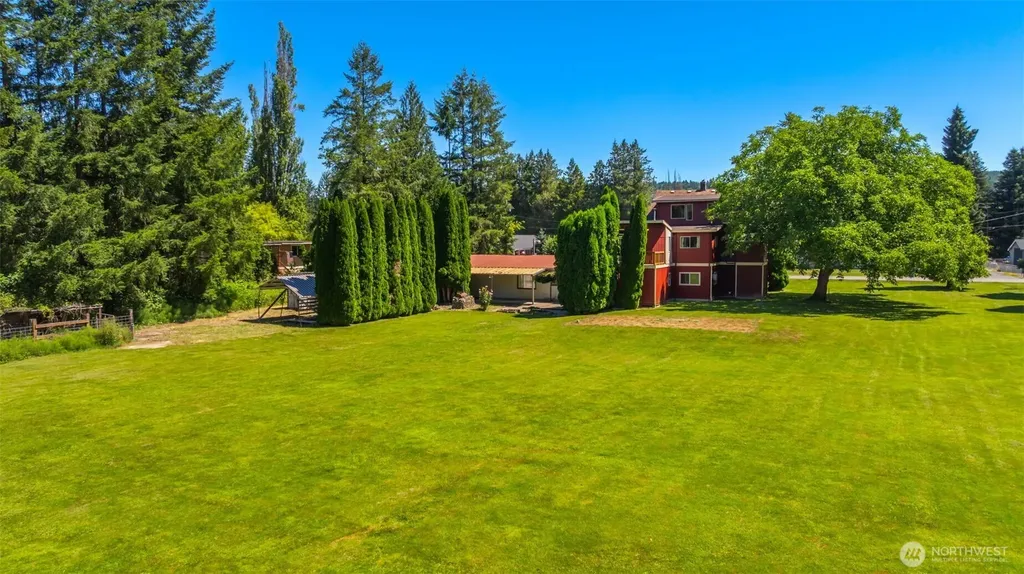 5609 318th Avenue NE Carnation WA 98014