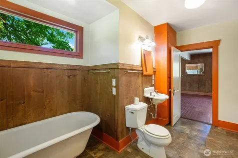 5609 318th Avenue NE Carnation WA 98014