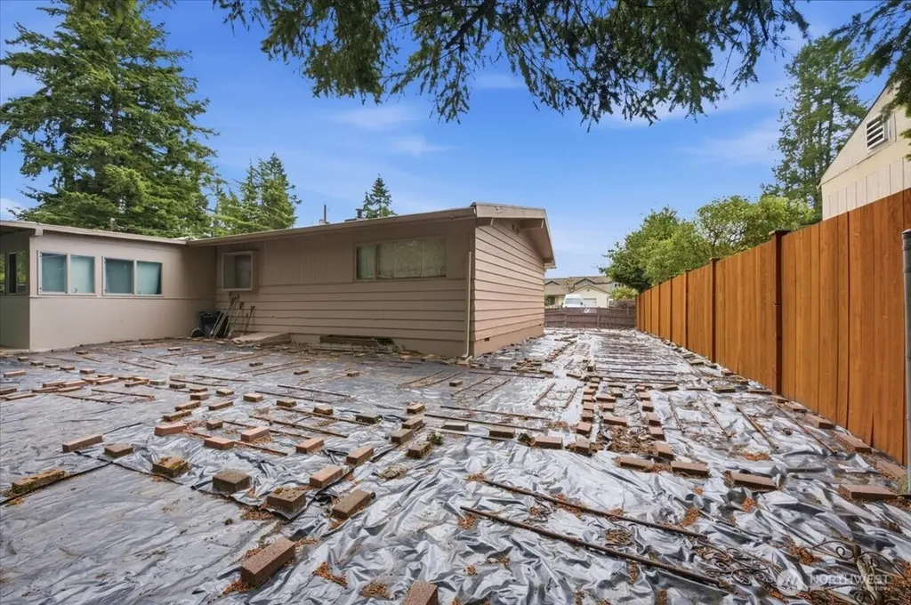 6309 193rd Street SW Lynnwood WA 98036