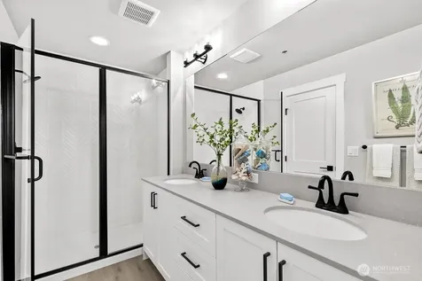 20114 10th Avenue W Lynnwood WA 98087
