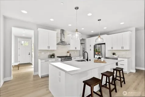 20114 10th Avenue W Lynnwood WA 98087