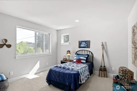 20114 10th Avenue W Lynnwood WA 98087