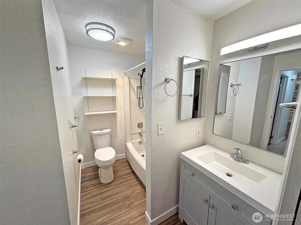 14415 NE 30th Place Bellevue WA 98007