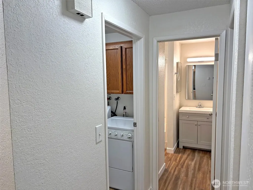 14415 NE 30th Place Bellevue WA 98007
