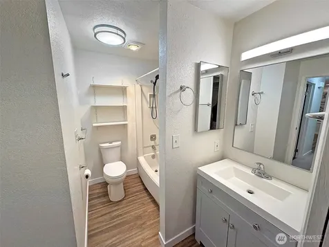 14415 NE 30th Place Bellevue WA 98007