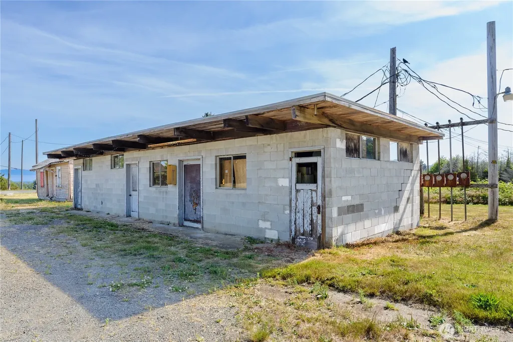 113 8th Street Clallam Bay WA 98326