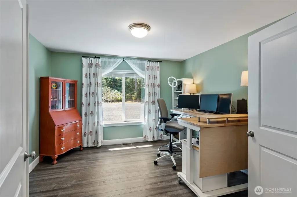 13642 NW Red Maple Way Bremerton WA 98312