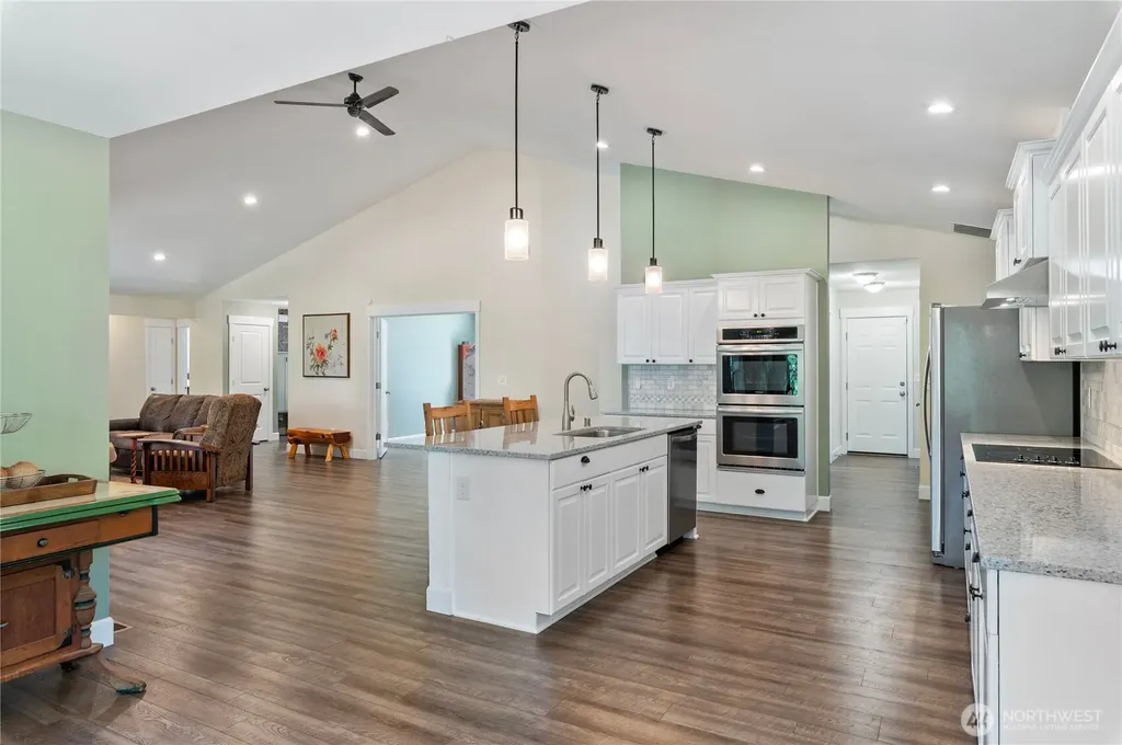 13642 NW Red Maple Way Bremerton WA 98312
