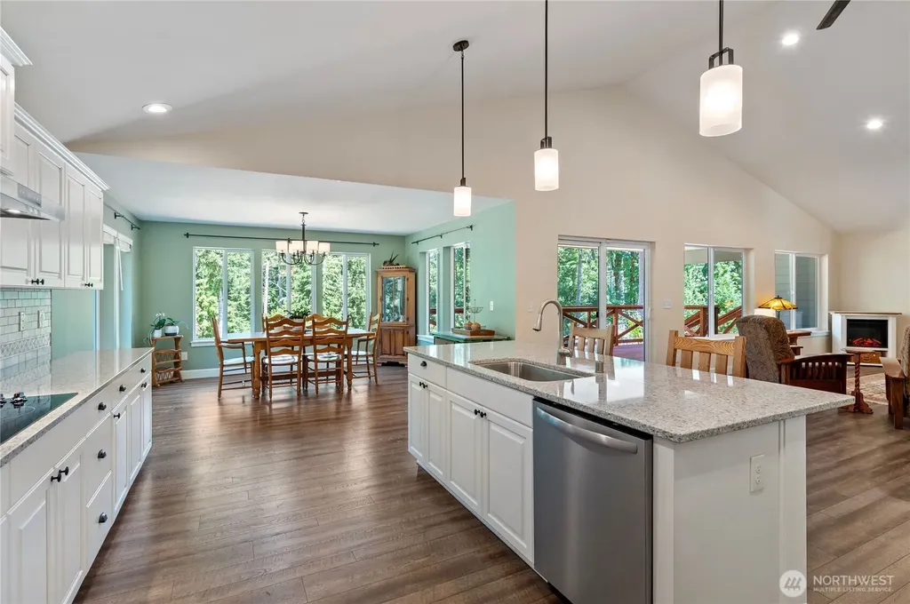 13642 NW Red Maple Way Bremerton WA 98312
