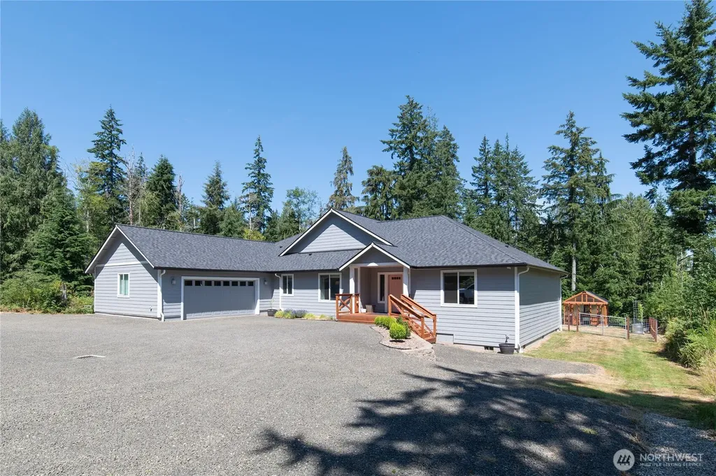 13642 NW Red Maple Way Bremerton WA 98312