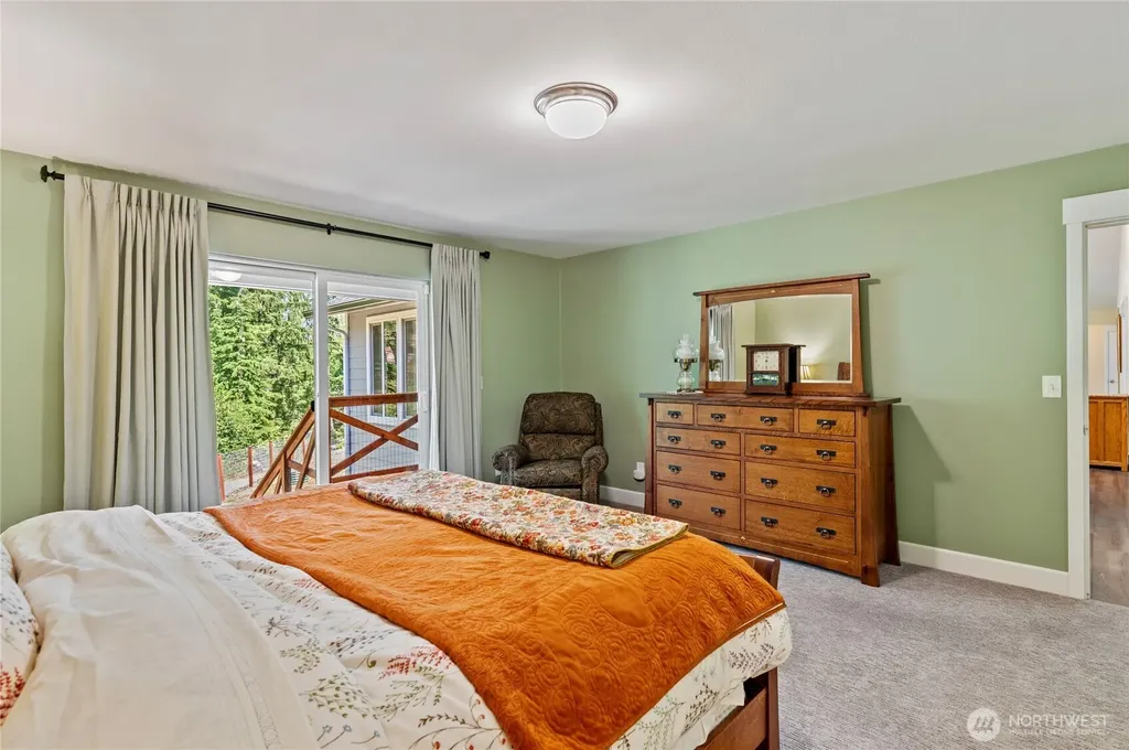 13642 NW Red Maple Way Bremerton WA 98312
