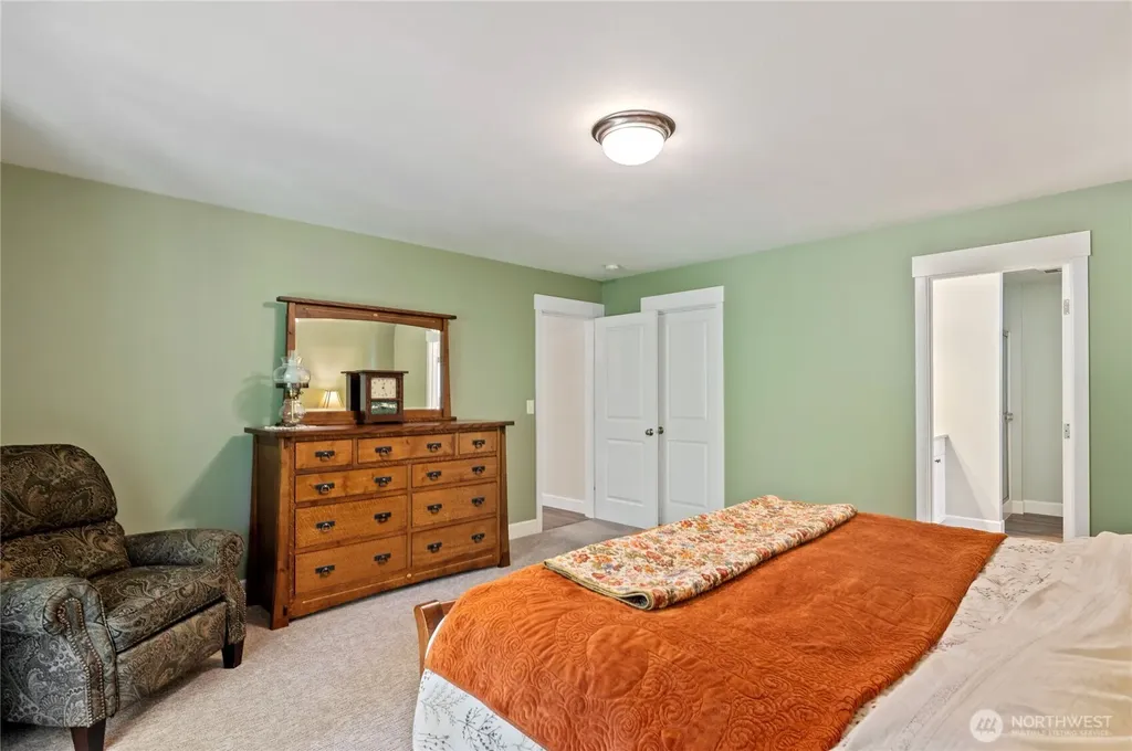 13642 NW Red Maple Way Bremerton WA 98312
