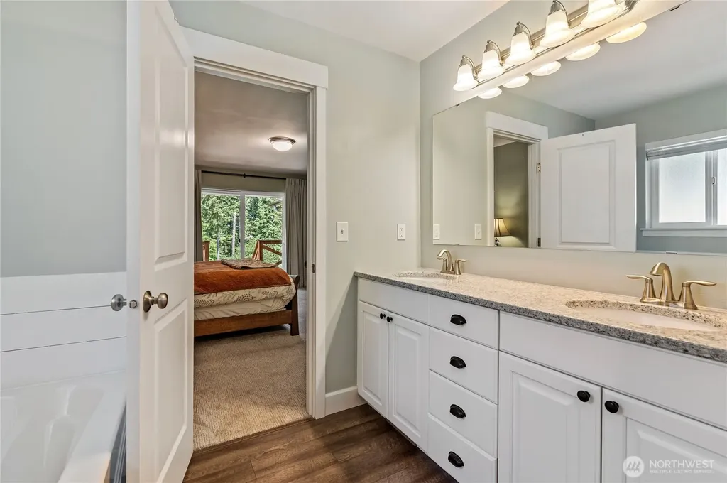 13642 NW Red Maple Way Bremerton WA 98312