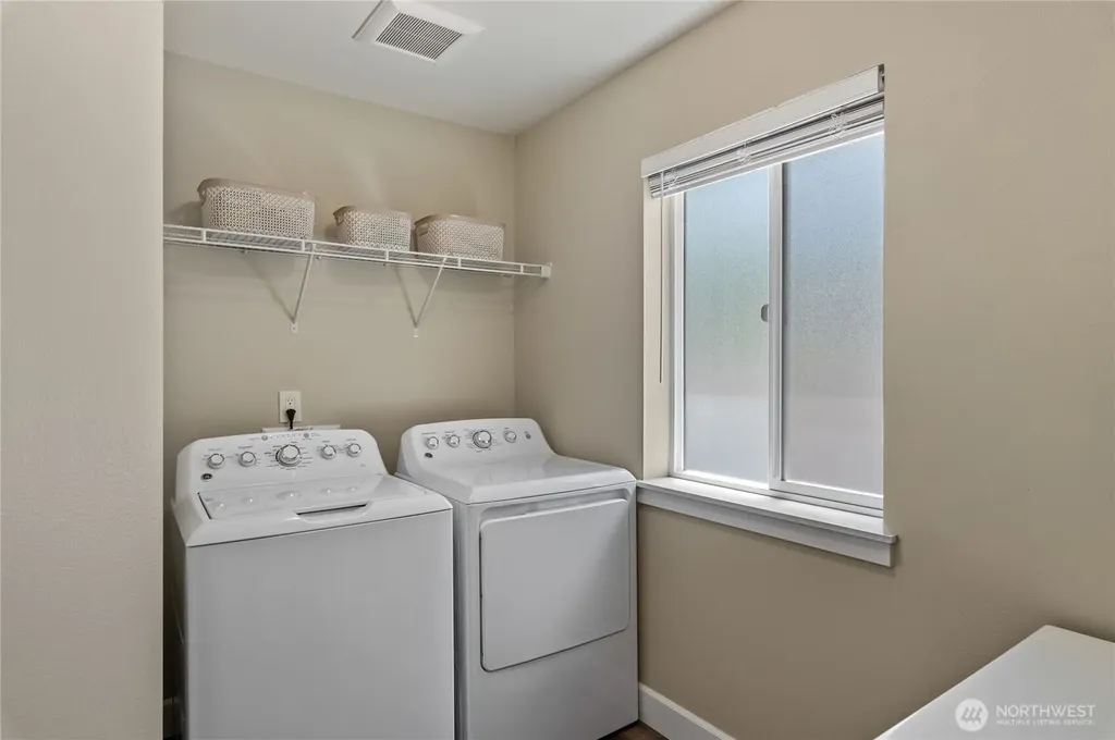 13642 NW Red Maple Way Bremerton WA 98312