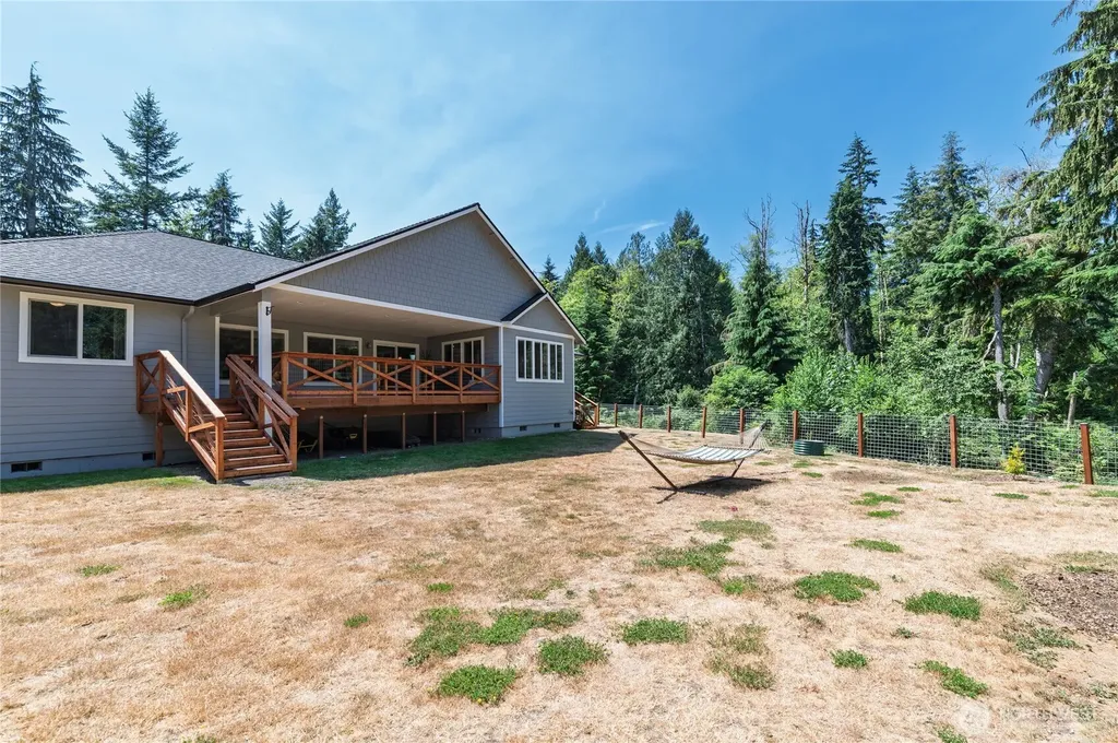 13642 NW Red Maple Way Bremerton WA 98312