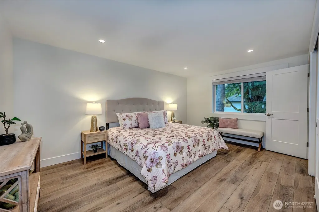 13702 173rd Place NE Redmond WA 98052