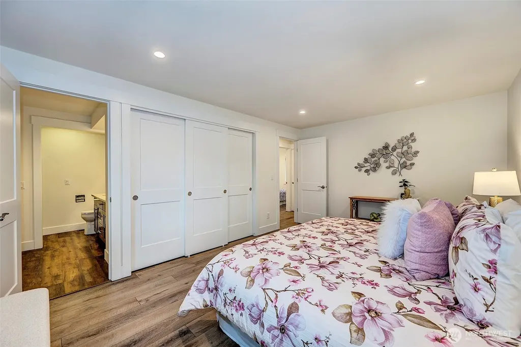 13702 173rd Place NE Redmond WA 98052