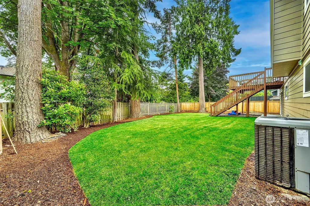 13702 173rd Place NE Redmond WA 98052