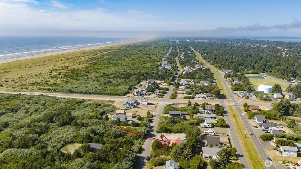 516 Sand Dune Avenue SW Ocean Shores WA 98569