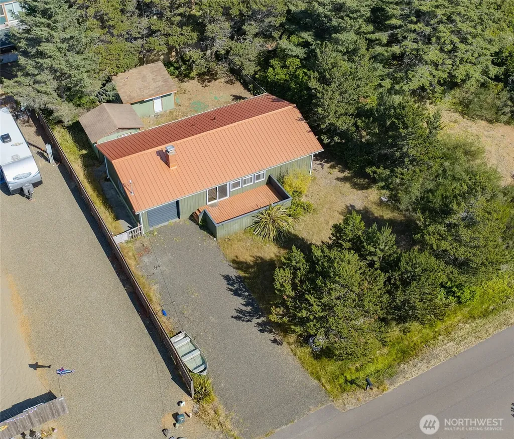 516 Sand Dune Avenue SW Ocean Shores WA 98569