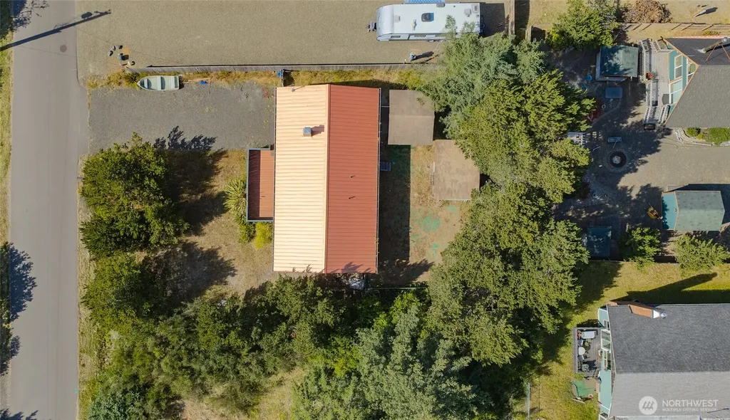 516 Sand Dune Avenue SW Ocean Shores WA 98569