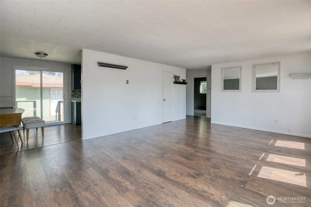 516 Sand Dune Avenue SW Ocean Shores WA 98569