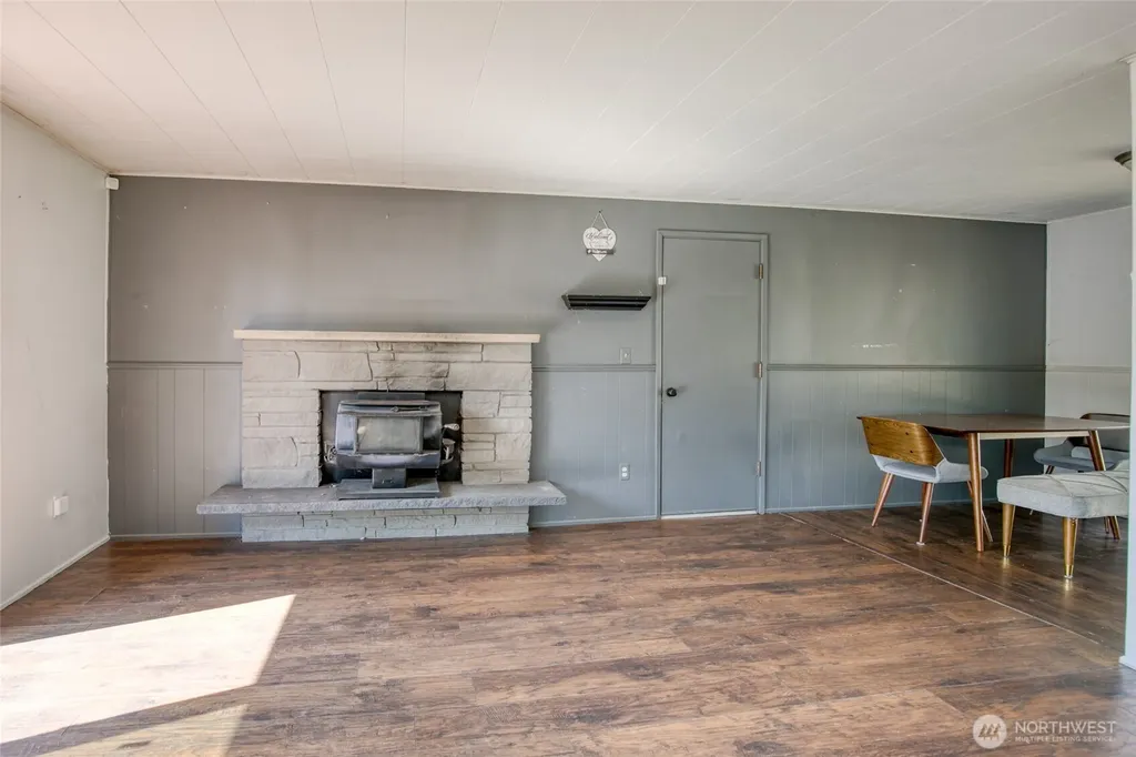 516 Sand Dune Avenue SW Ocean Shores WA 98569
