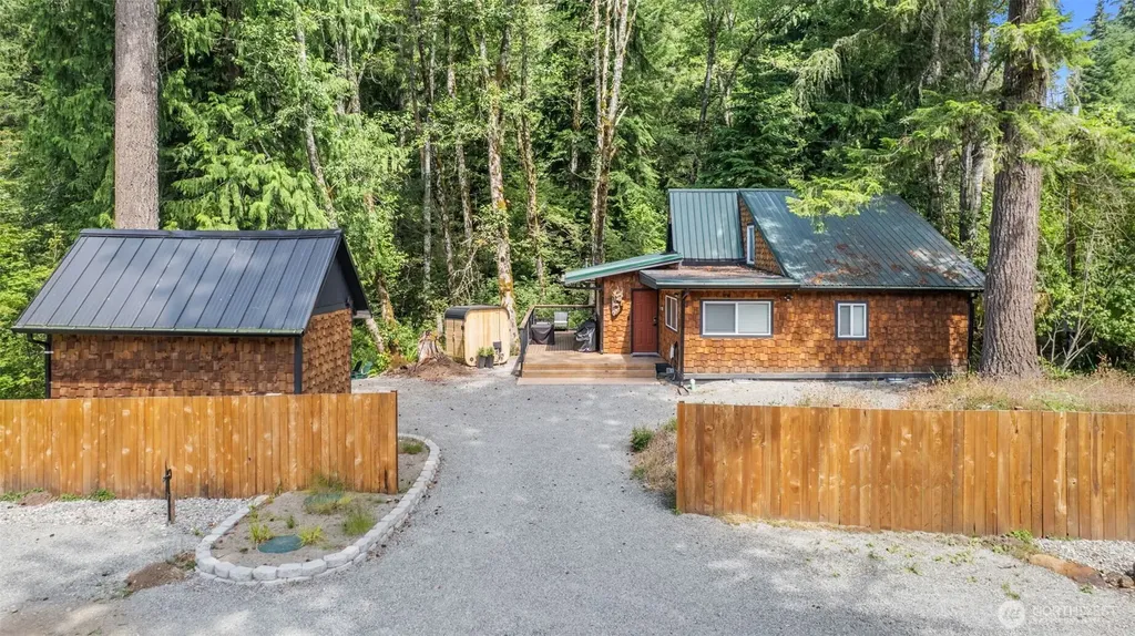 178 Skate Creek Road N Ashford WA 98328