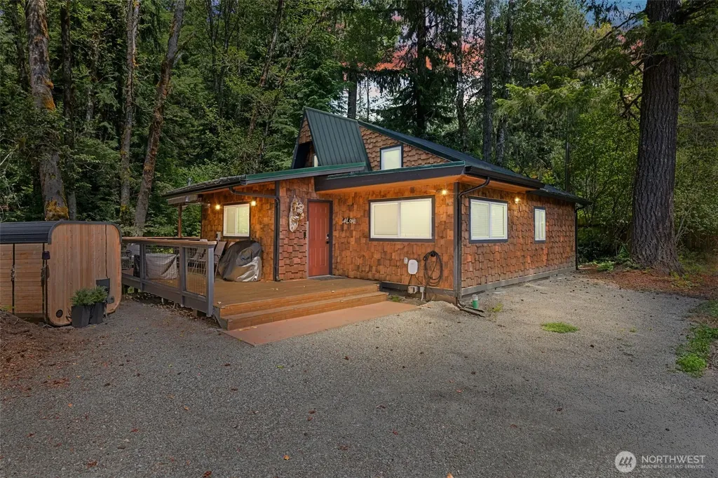 178 Skate Creek Road N Ashford WA 98328