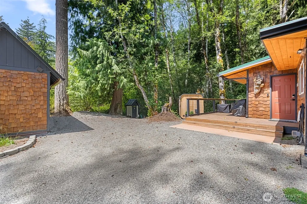 178 Skate Creek Road N Ashford WA 98328