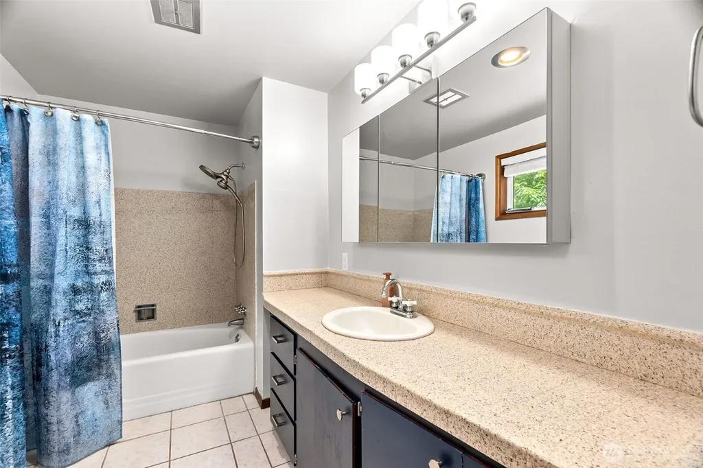 6206 Shady Lane SE Lacey WA 98503