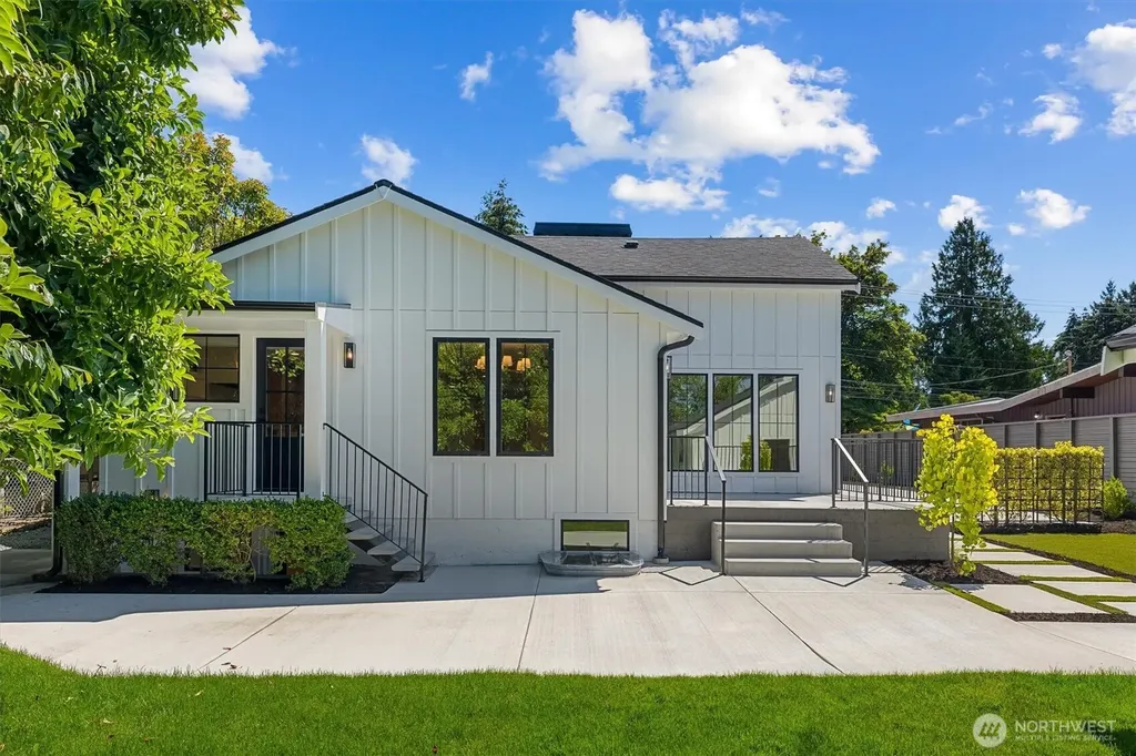 7743 Seward Park Avenue S Seattle WA 98118