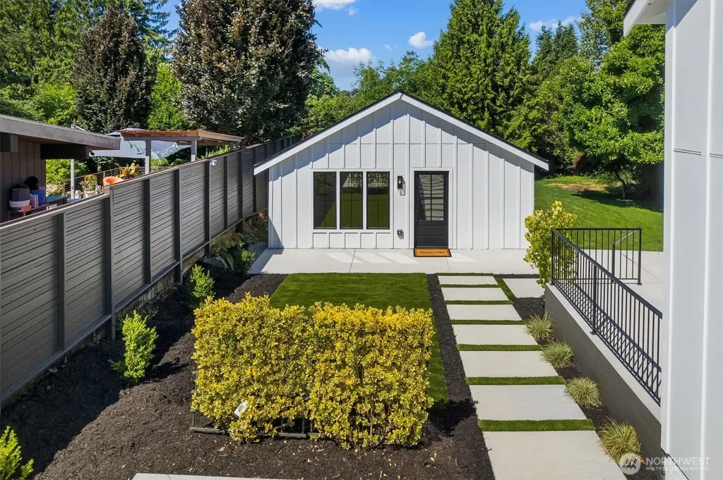 7743 Seward Park Avenue S Seattle WA 98118