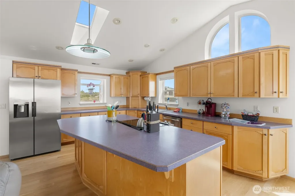 511 Dune Crest Drive Westport WA 98595