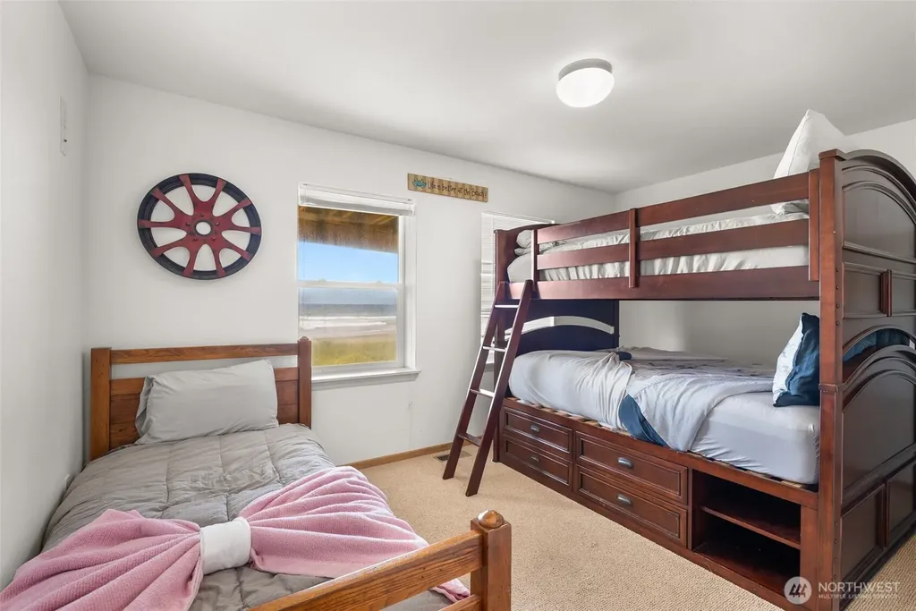 511 Dune Crest Drive Westport WA 98595